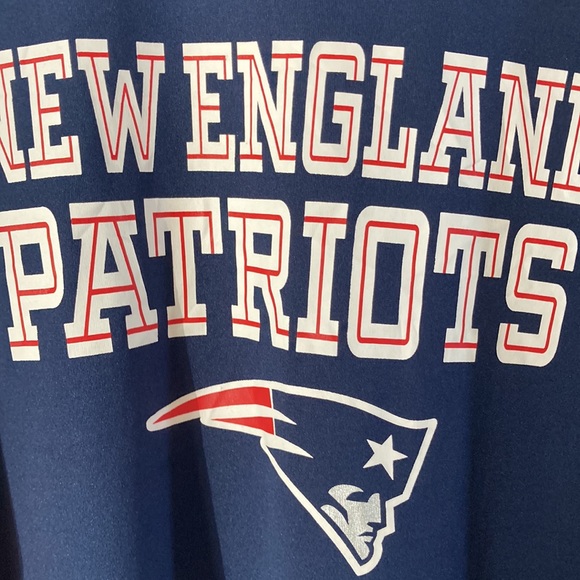 Hands High NFL T Shirt  - New England Patriots - Picture 2 of 8